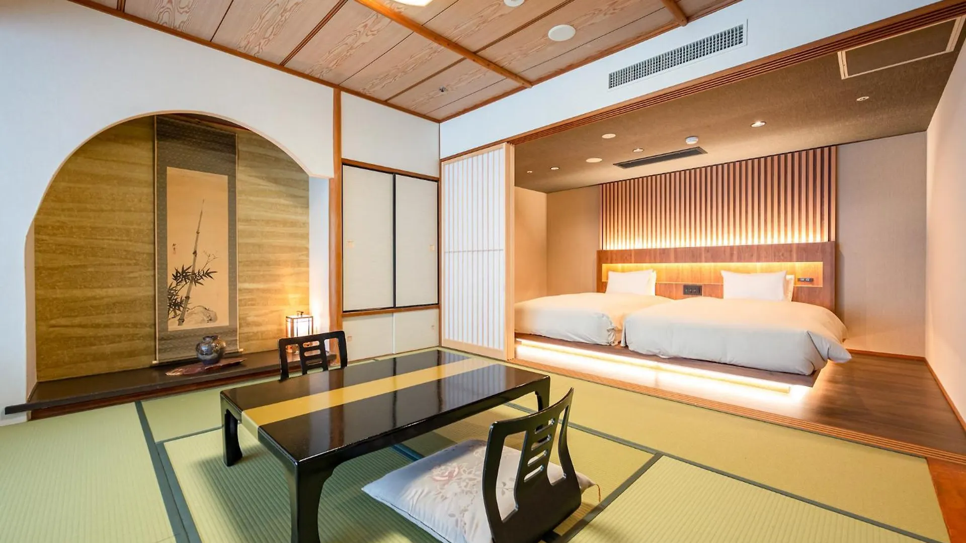 Hakone Yumoto Onsen Hotel Kajikaso 4*,